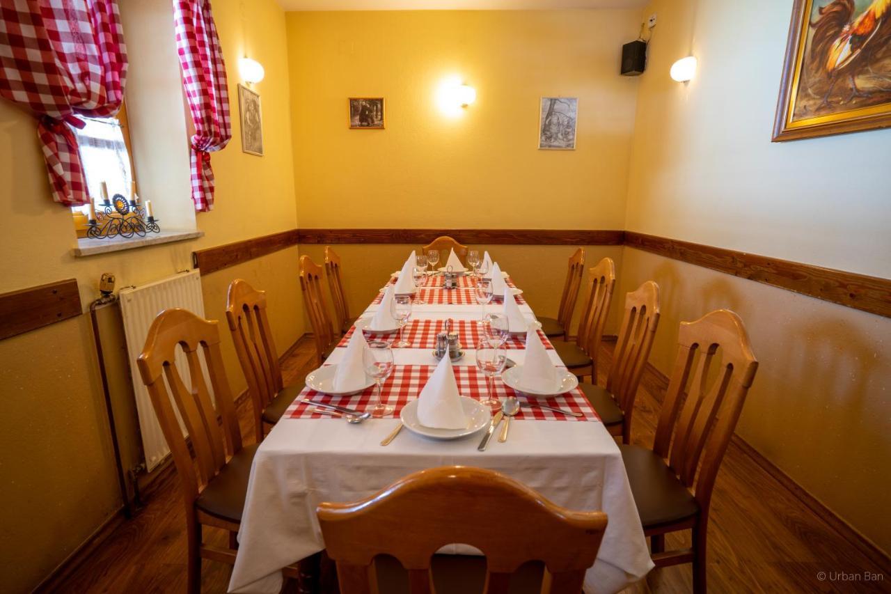 Hotel Gostilna Logar Hotemaze Esterno foto