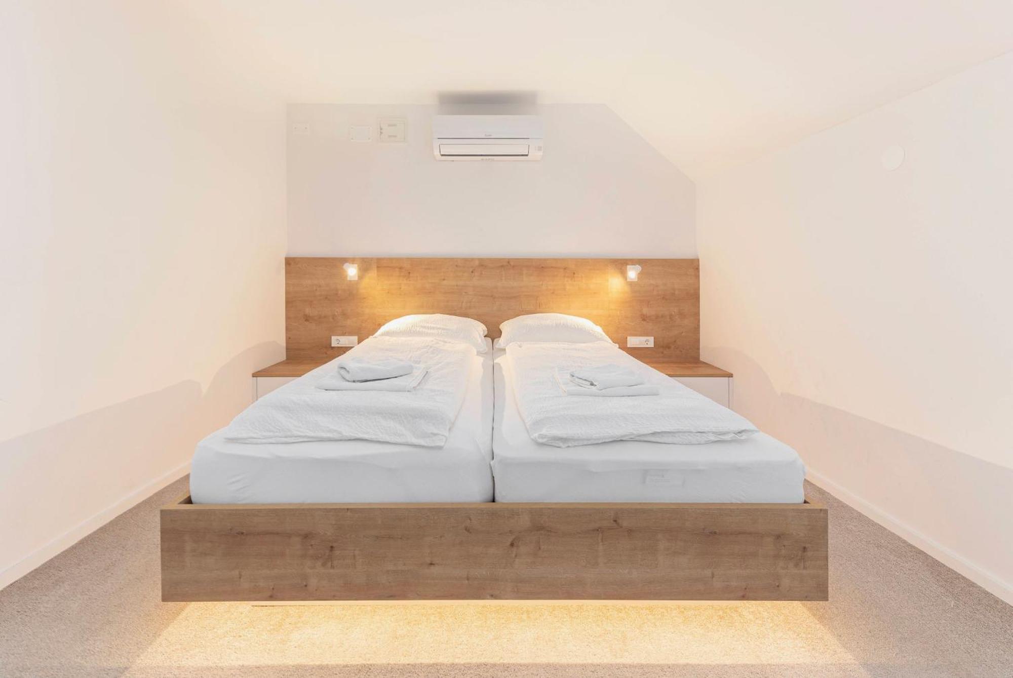 Hotel Gostilna Logar Hotemaze Esterno foto