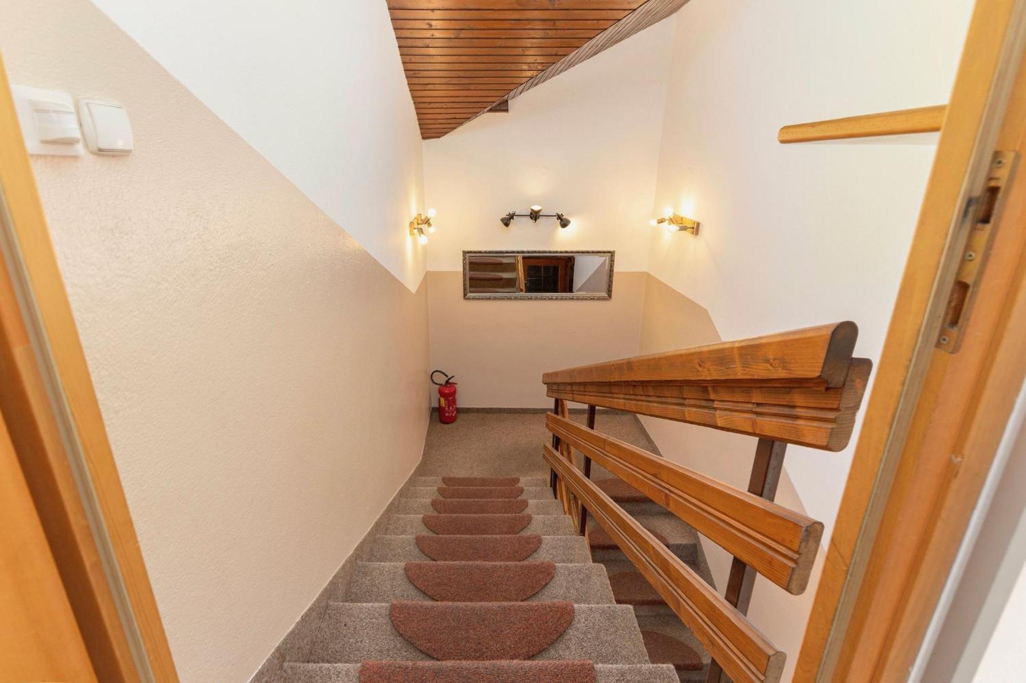 Hotel Gostilna Logar Hotemaze Esterno foto