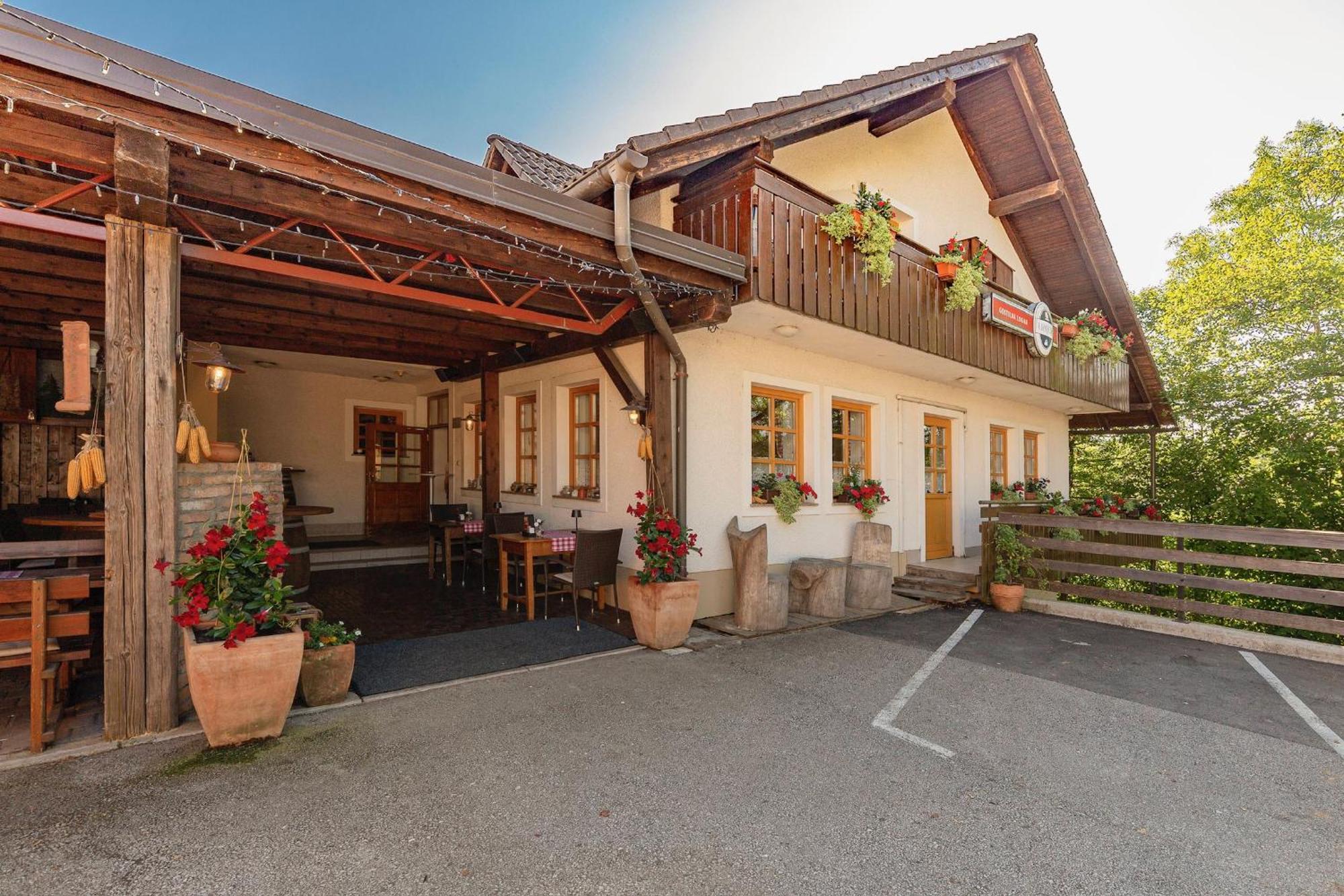 Hotel Gostilna Logar Hotemaze Esterno foto