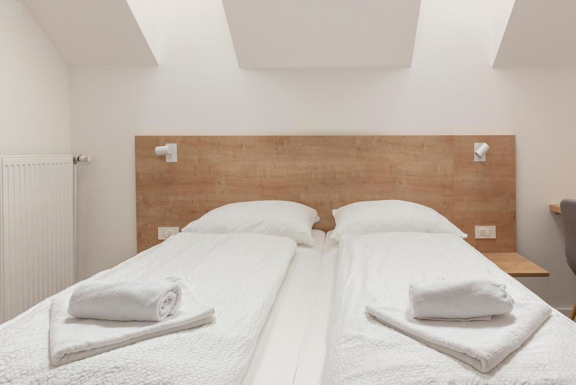 Hotel Gostilna Logar Hotemaze Esterno foto