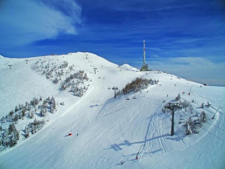 Hotel Gostilna Logar Hotemaze Esterno foto